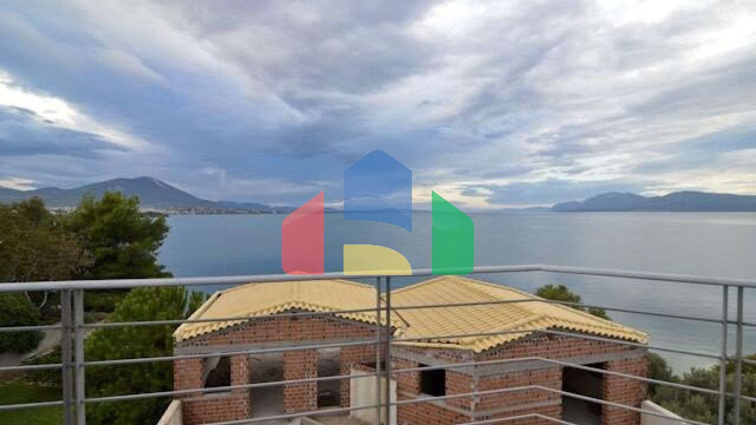 Продаж - Квартира 1406 m² Евія