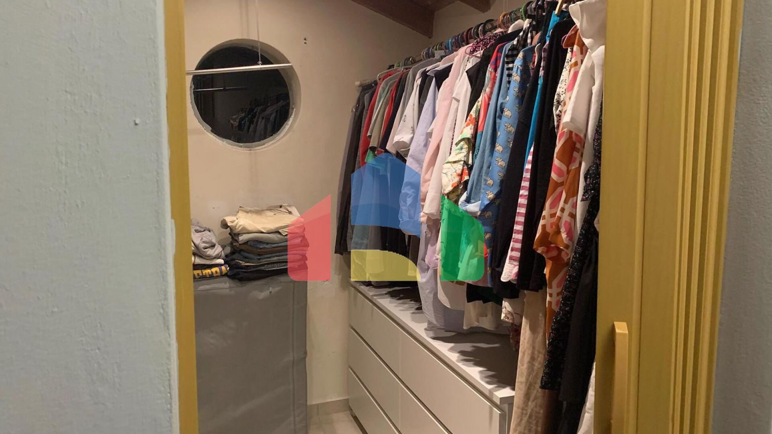 Продаж - Квартира 1406 m² Евія