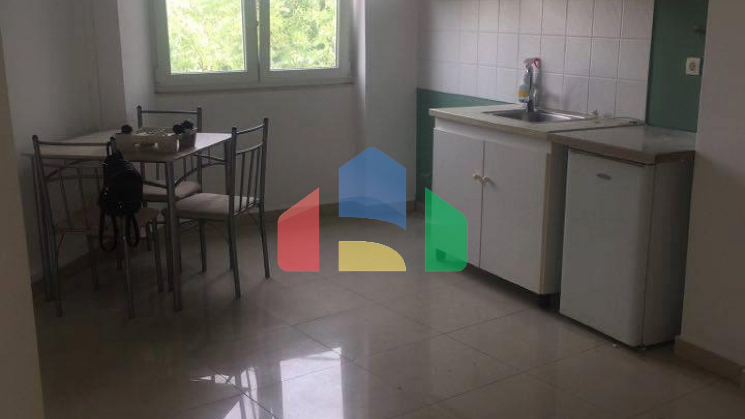 Продаж - Квартира 1406 m² Евія