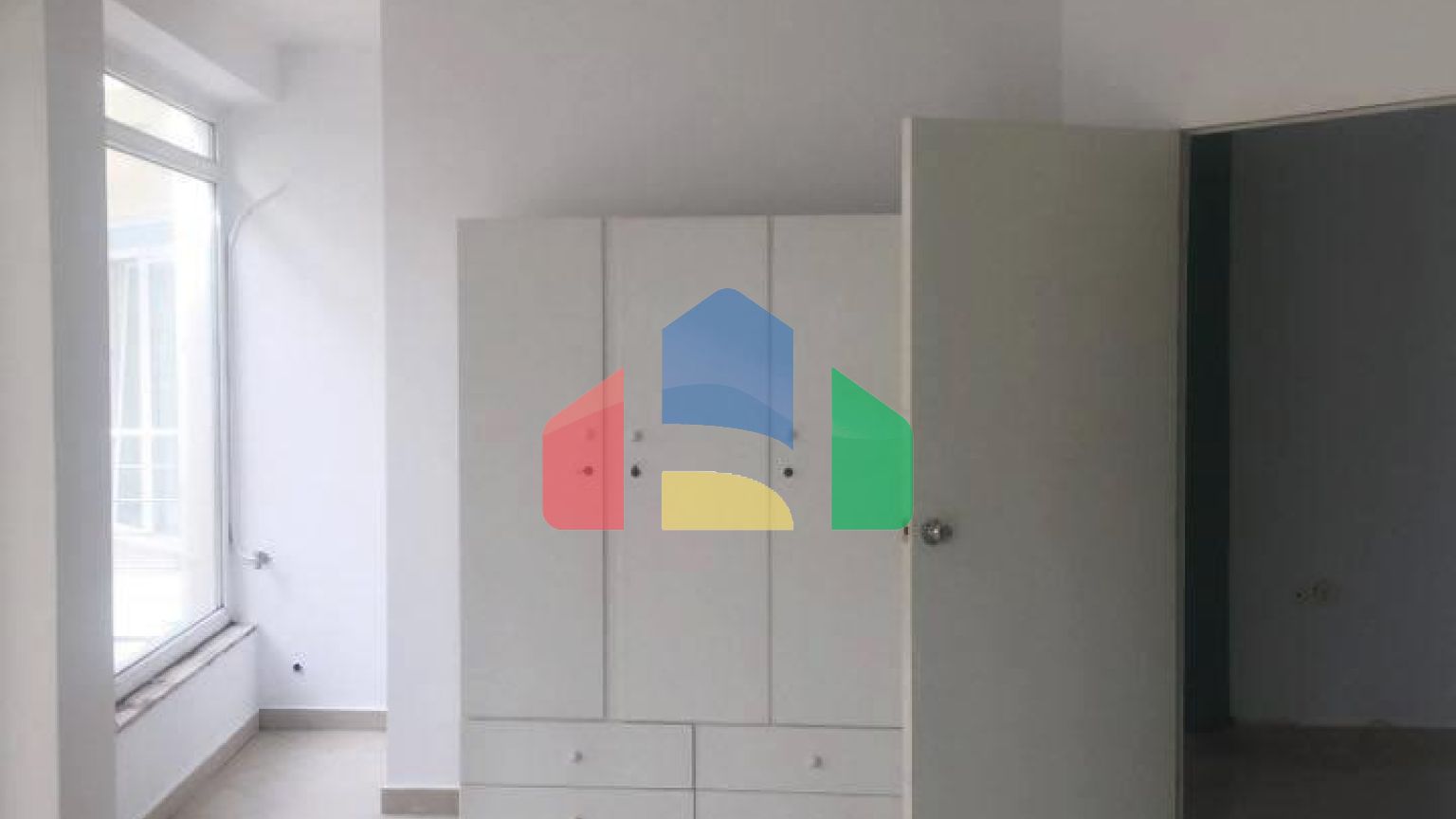 Продаж - Квартира 1406 m² Евія