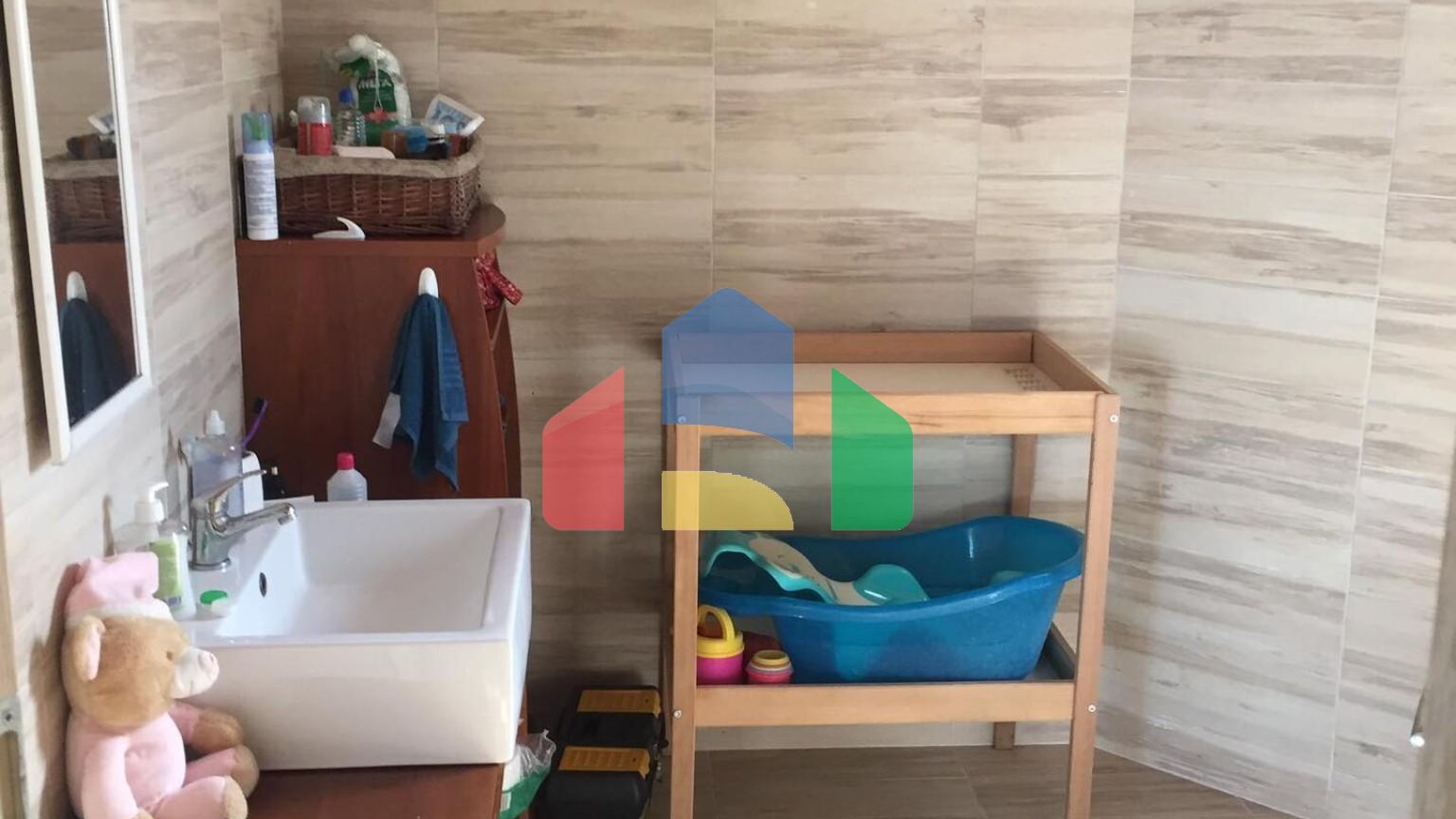 Продаж - Квартира 1406 m² Евія