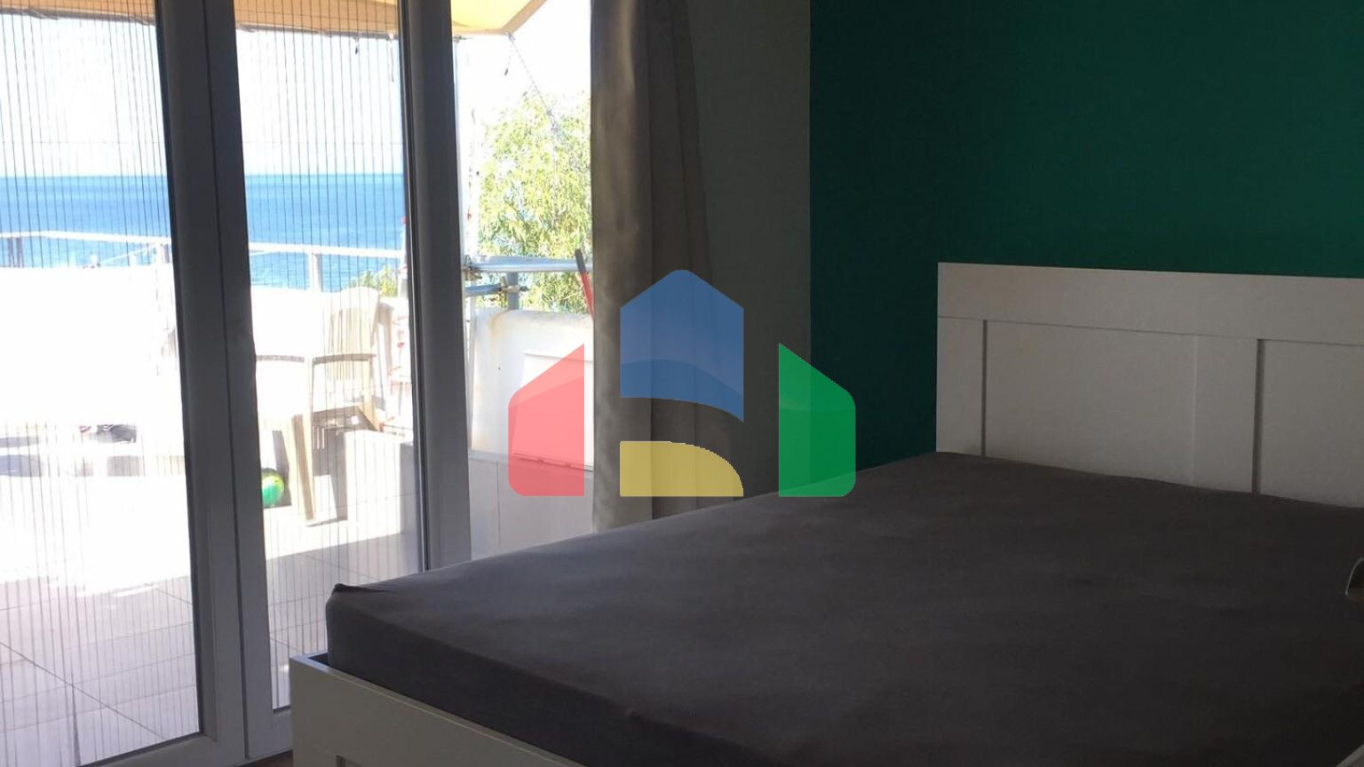 Продаж - Квартира 1406 m² Евія