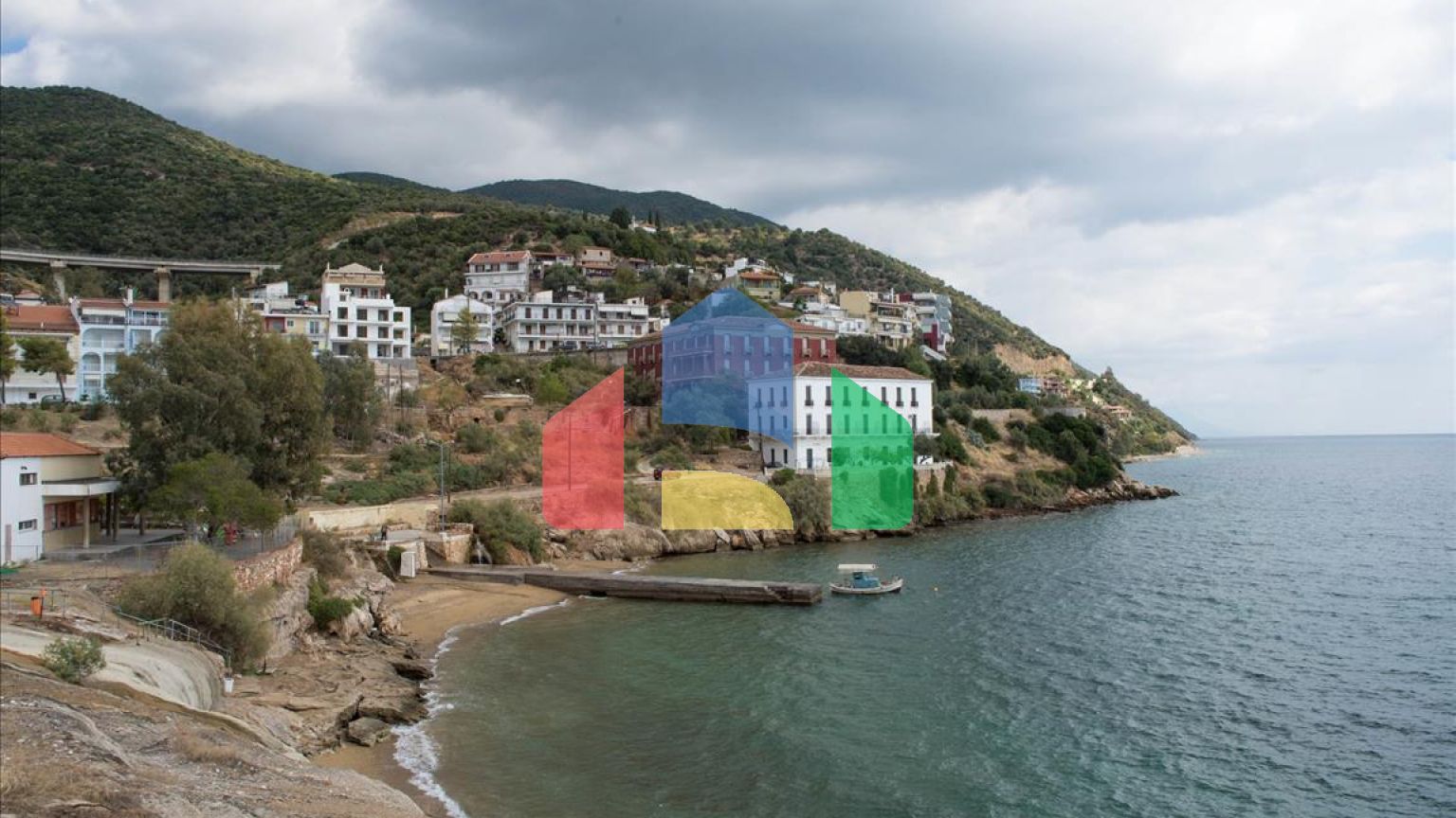 Продаж - Готель 900 m² Евія