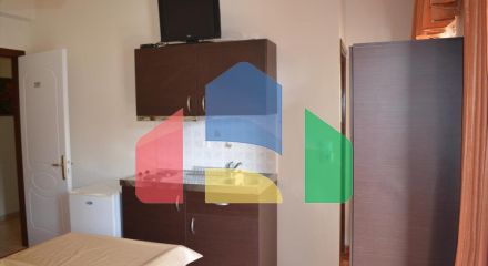 Продаж - Готель 630 m² Евія