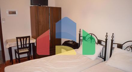 Продаж - Готель 630 m² Евія