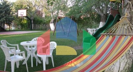 Продаж - Готель 400 m² Евія