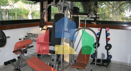 Продаж - Готель 400 m² Евія