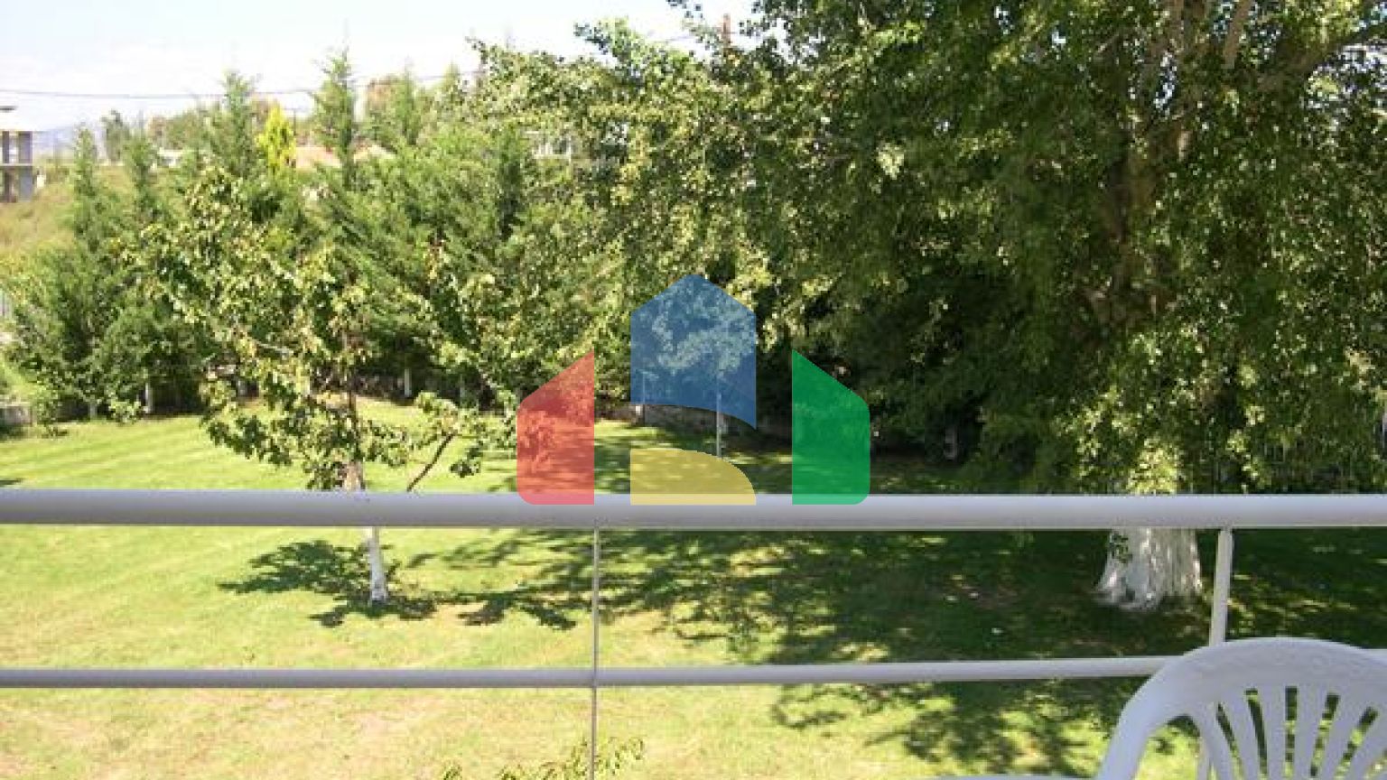 Продаж - Готель 400 m² Евія