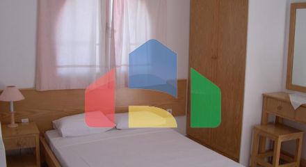 Продаж - Готель 400 m² Евія