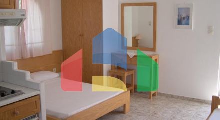 Продаж - Готель 400 m² Евія