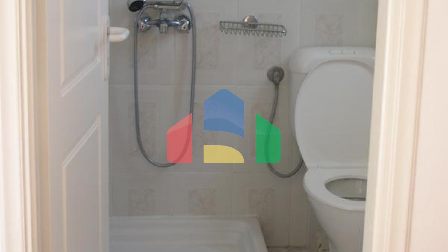 Продаж - Готель 400 m² Евія