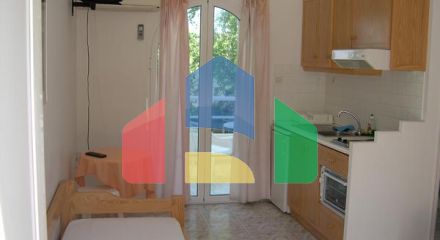 Продаж - Готель 400 m² Евія