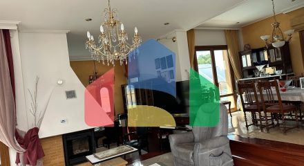 Продажа - Вилла 585 m² Эвия