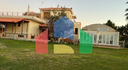 Продажа - Вилла 585 m² Эвия