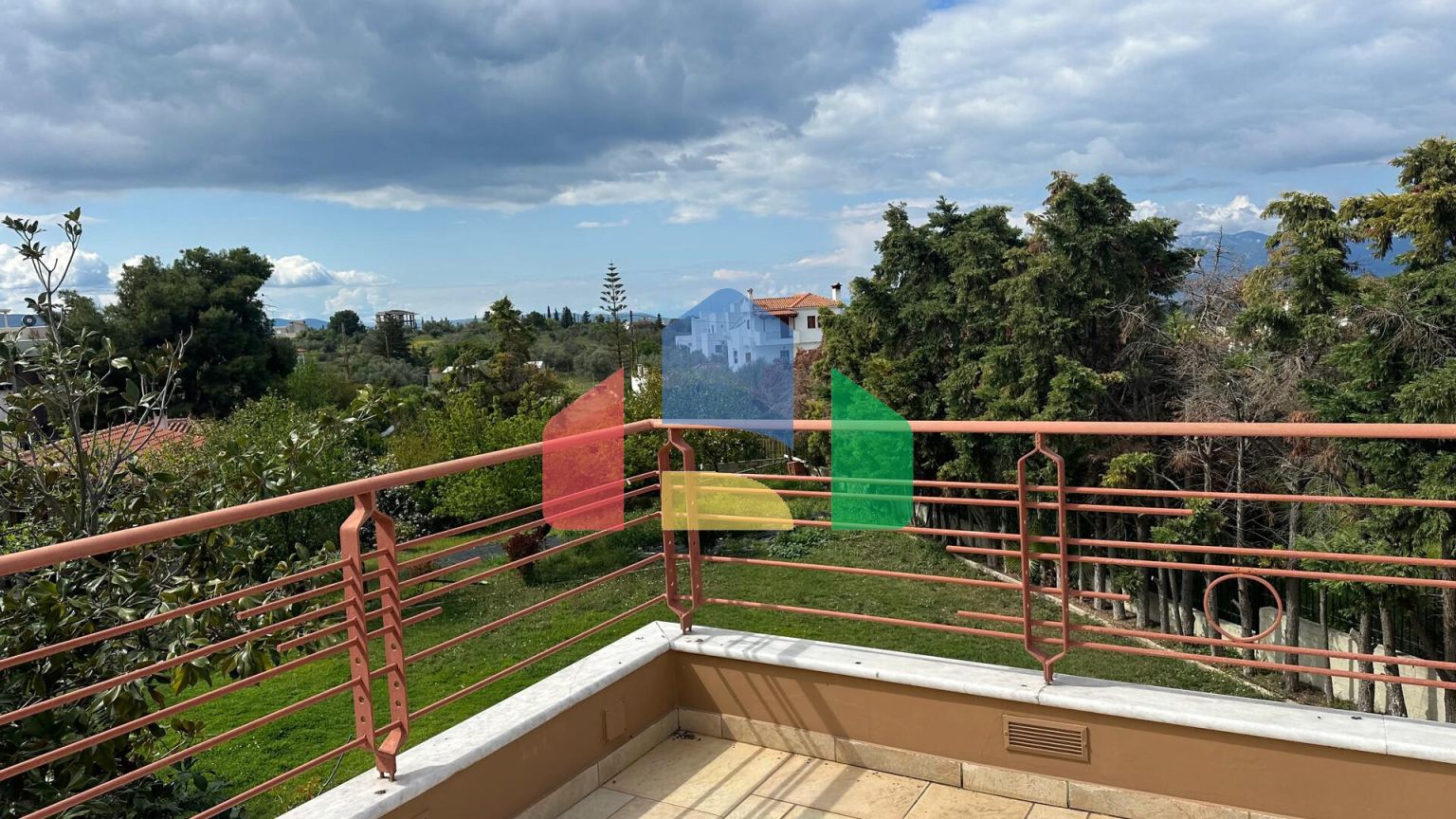 Продажа - Вилла 585 m² Эвия