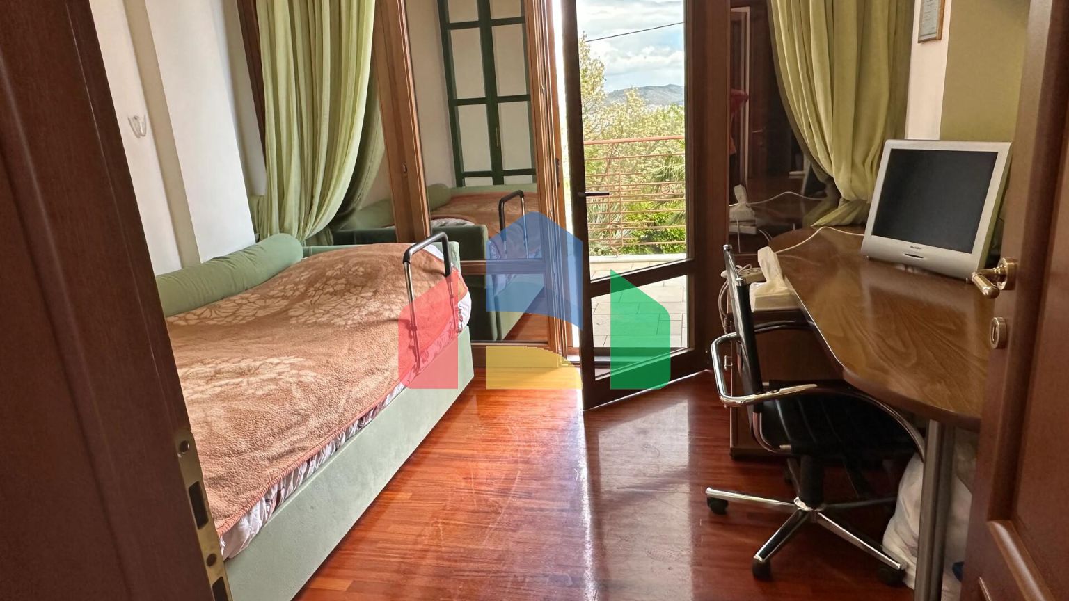 Продажа - Вилла 585 m² Эвия