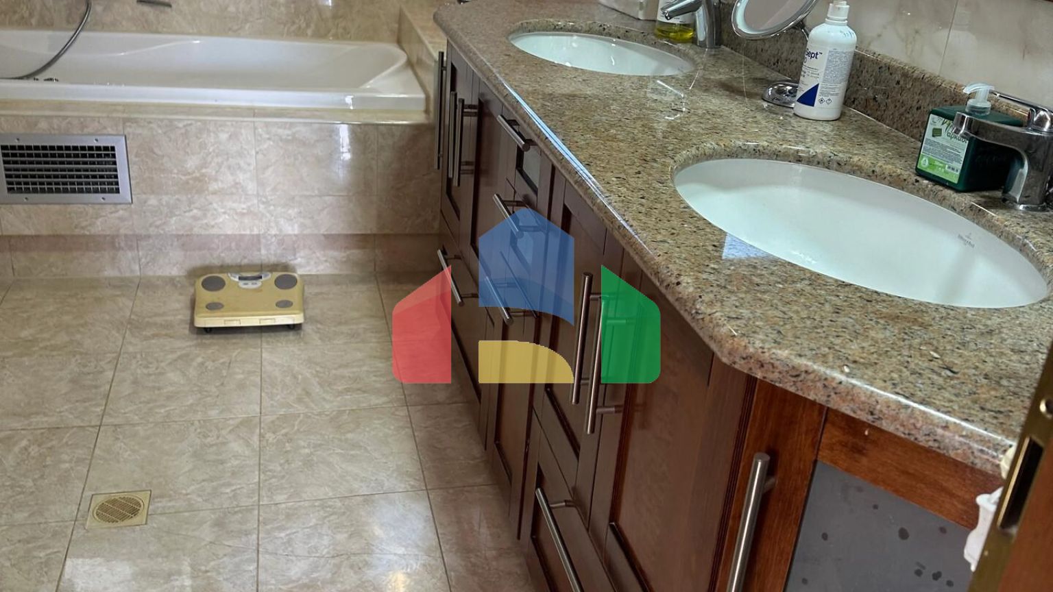 Продажа - Вилла 585 m² Эвия