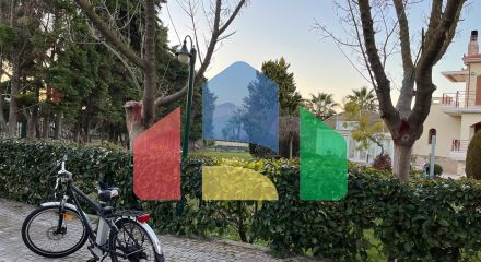 Продажа - Вилла 585 m² Эвия