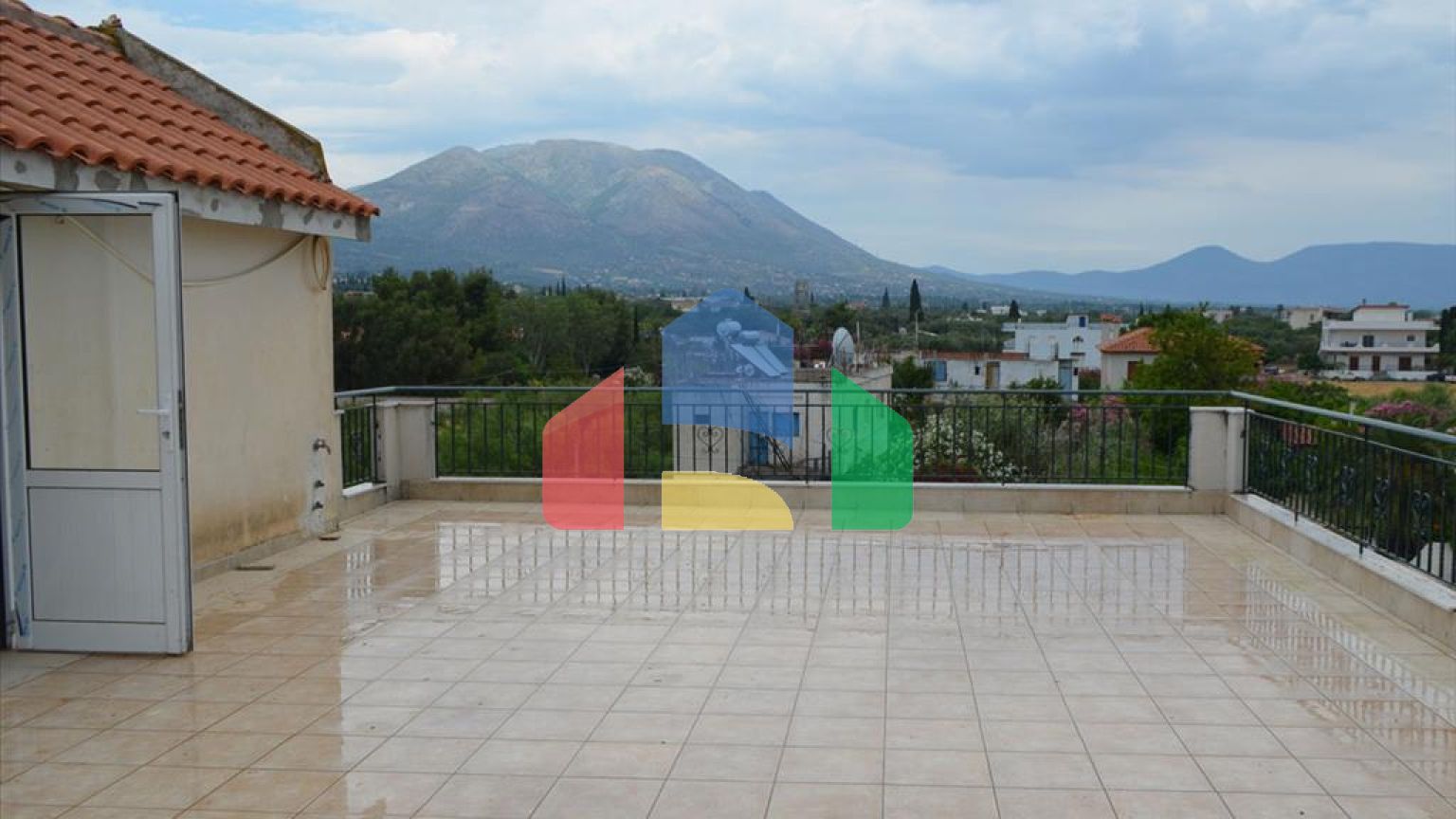 Продажа - Таунхаус 150 m² Эвия