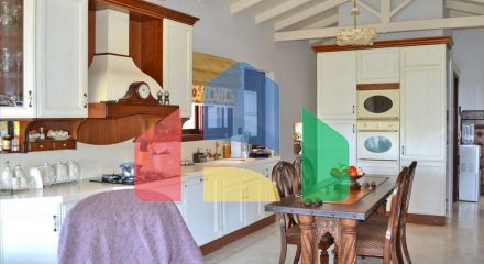 For Sale - Detached house 550 m² on the Euboea island