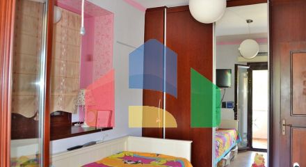 Продаж - Котедж 550 m² Евія