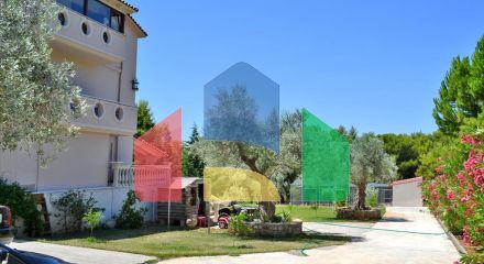 Продаж - Котедж 550 m² Евія