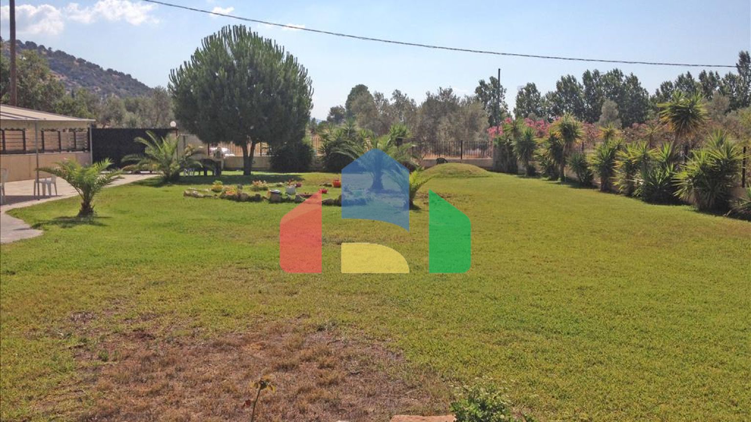 Продаж - Котедж 460 m² Евія