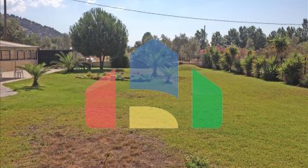 Продаж - Котедж 460 m² Евія