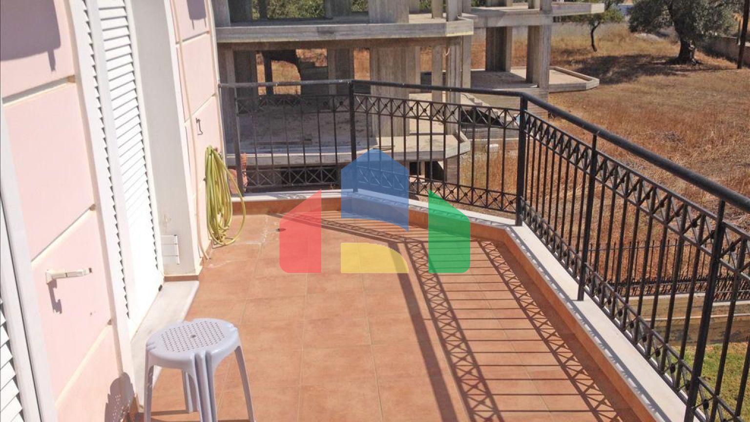 Продаж - Котедж 460 m² Евія