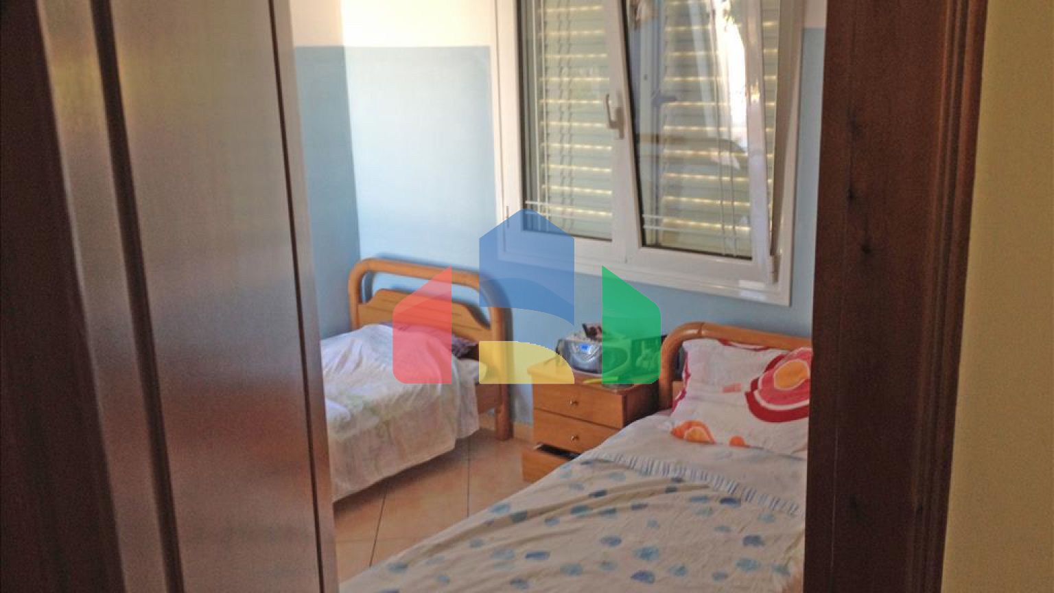 Продаж - Котедж 460 m² Евія