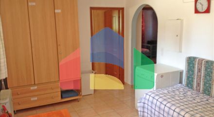 Продаж - Котедж 460 m² Евія