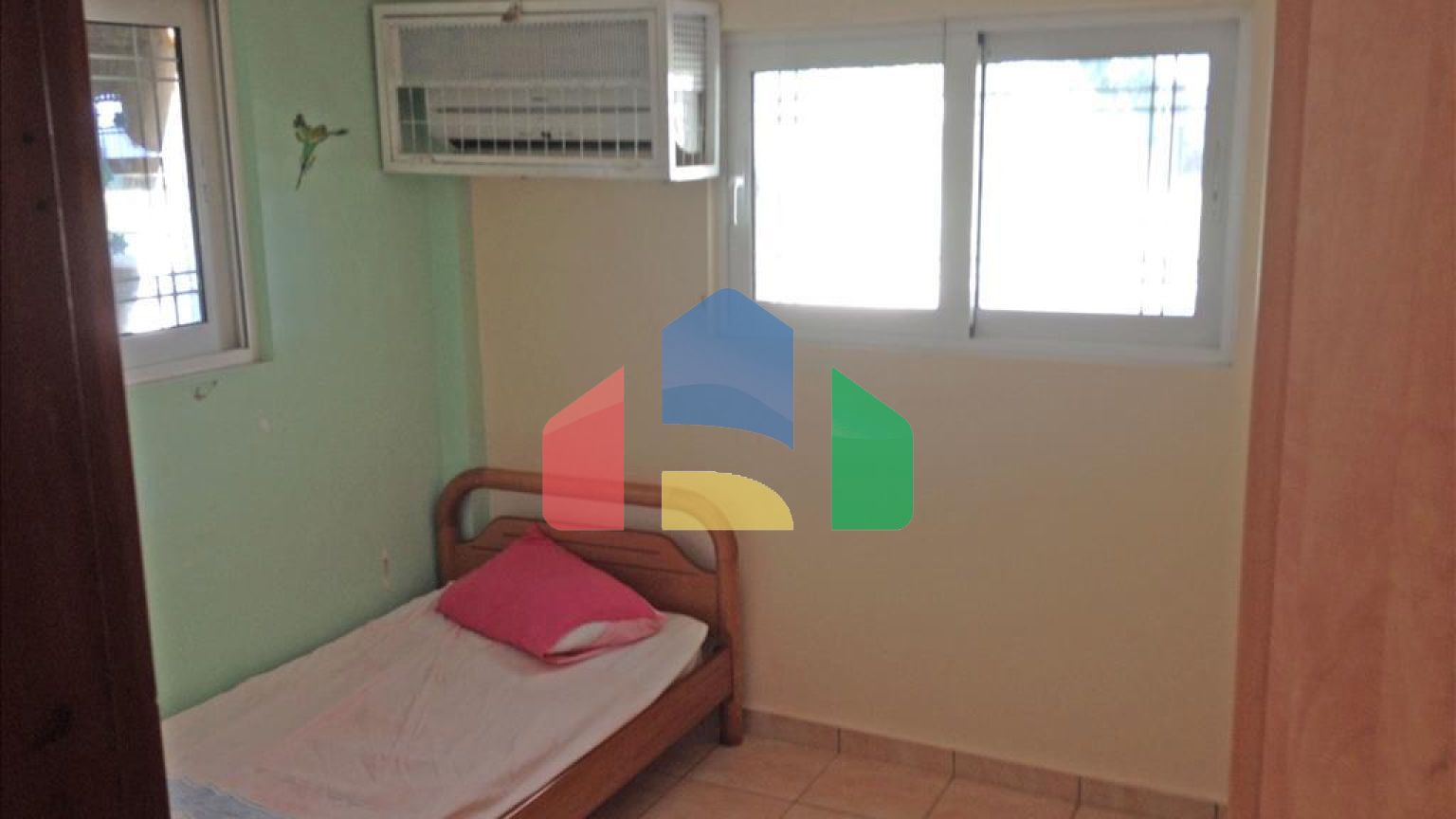 Продаж - Котедж 460 m² Евія