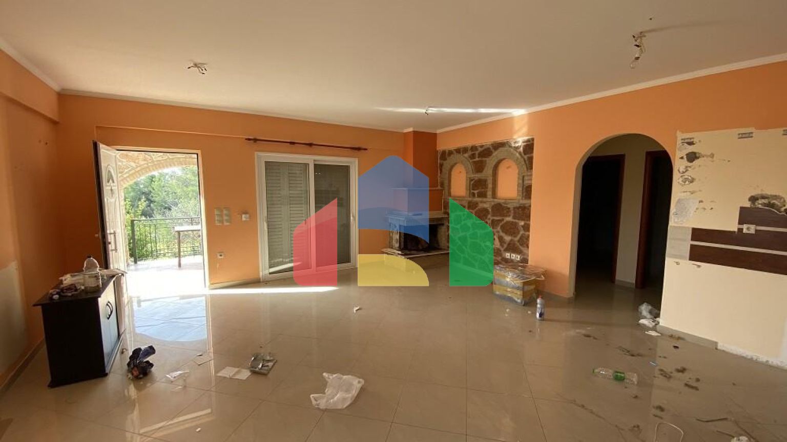 Продажа - Коттедж 156 m² Эвия