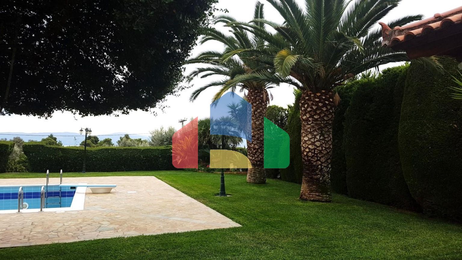 Продажа - Вилла 440 m² Эвия