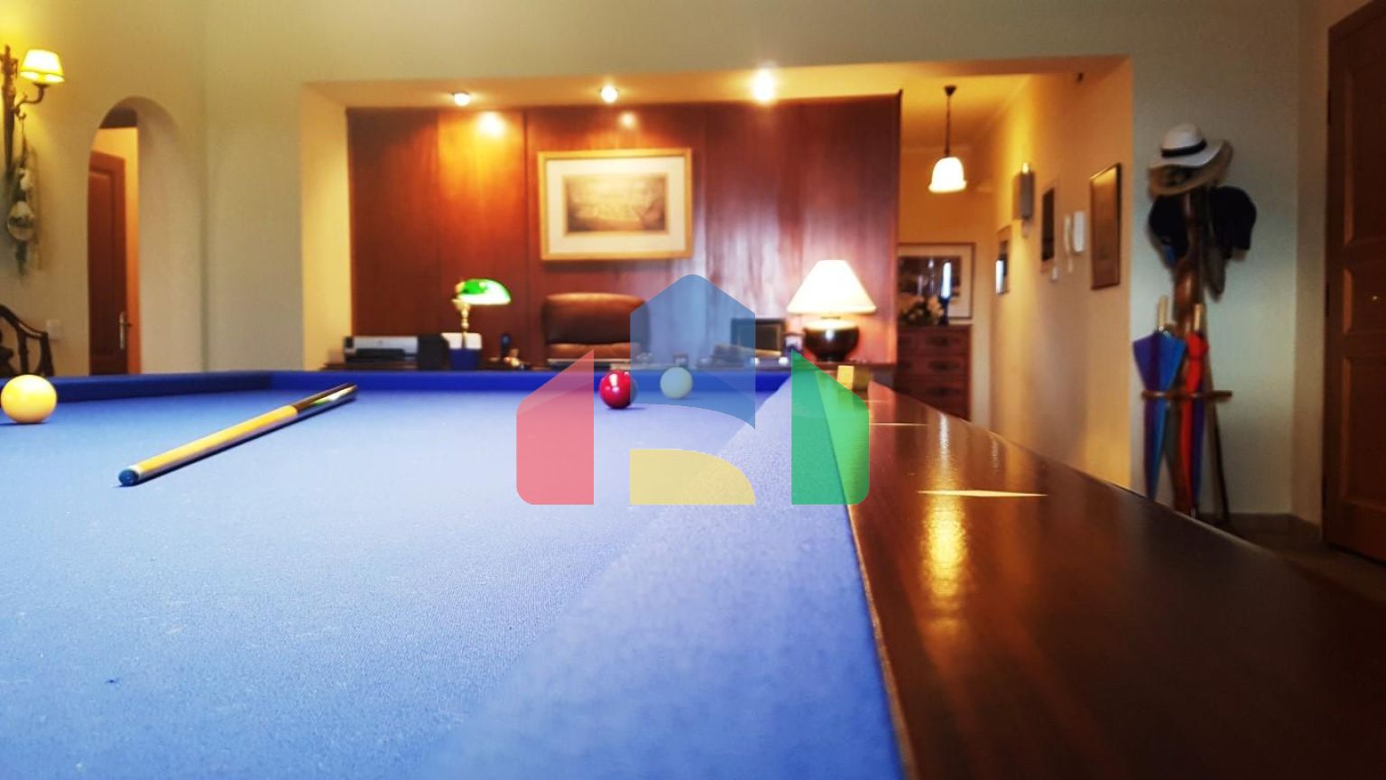 Продажа - Вилла 440 m² Эвия