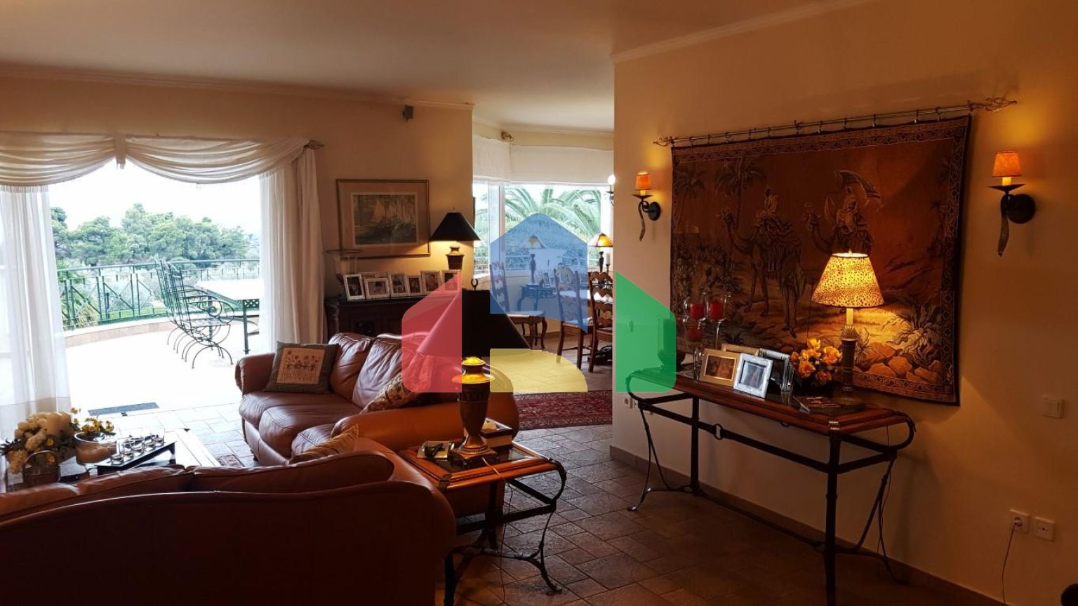 Продажа - Вилла 440 m² Эвия