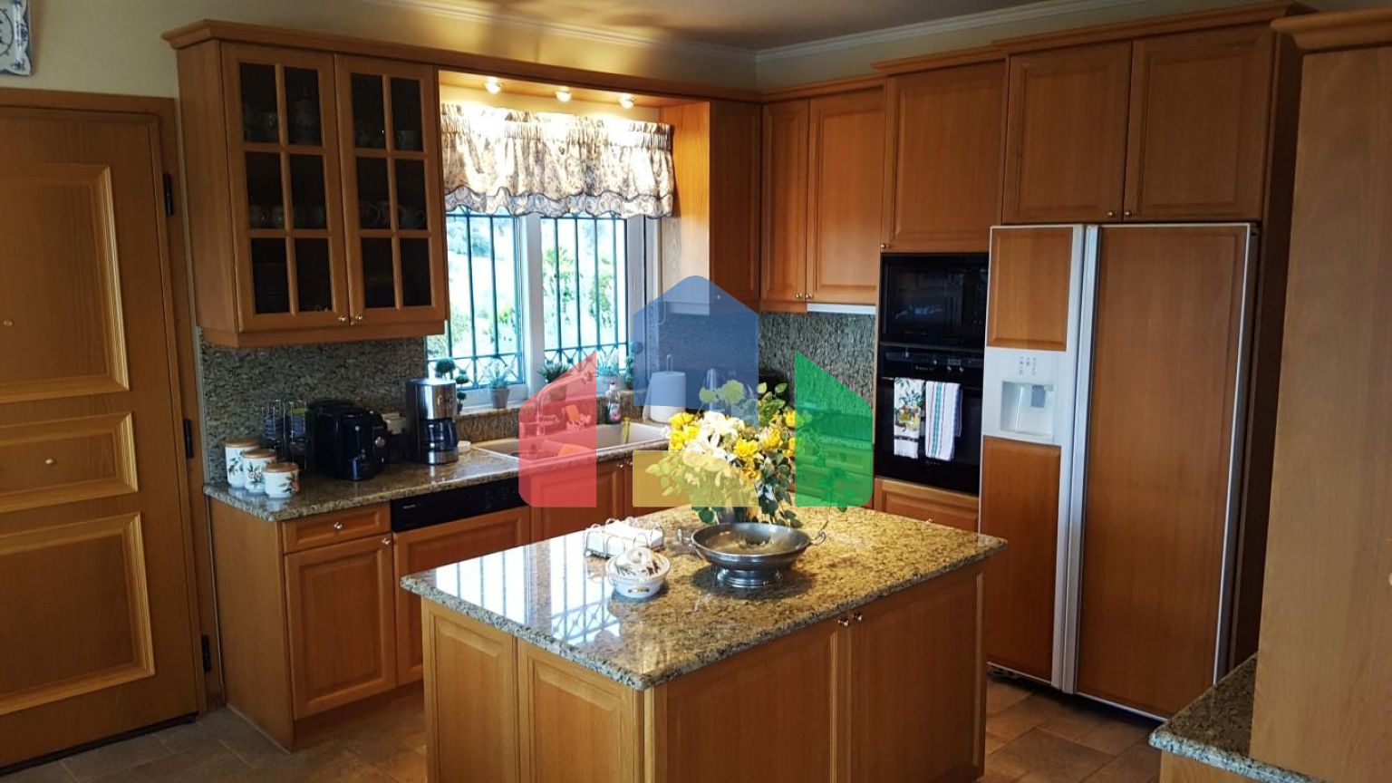 Продажа - Вилла 440 m² Эвия