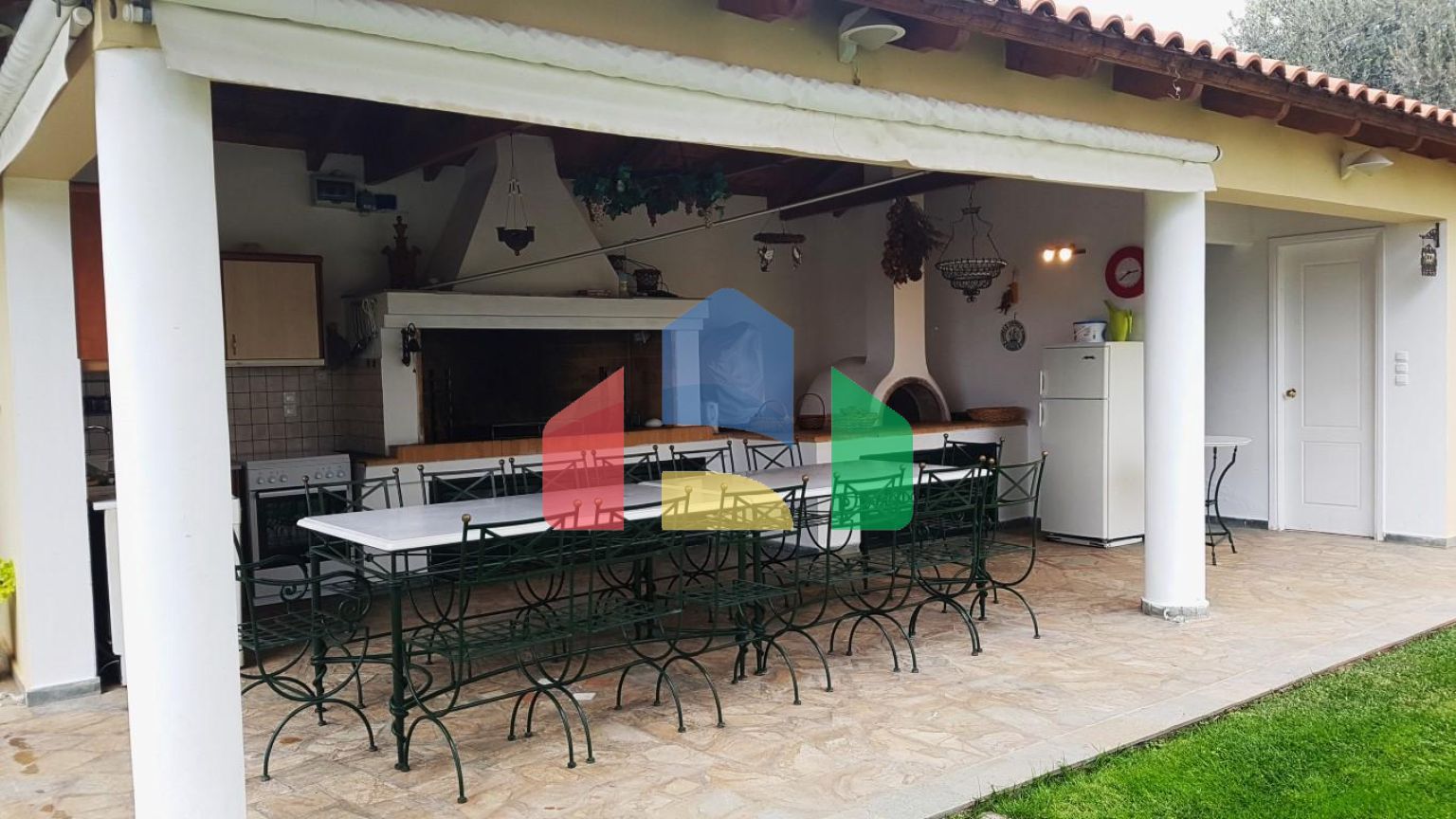 Продажа - Вилла 440 m² Эвия