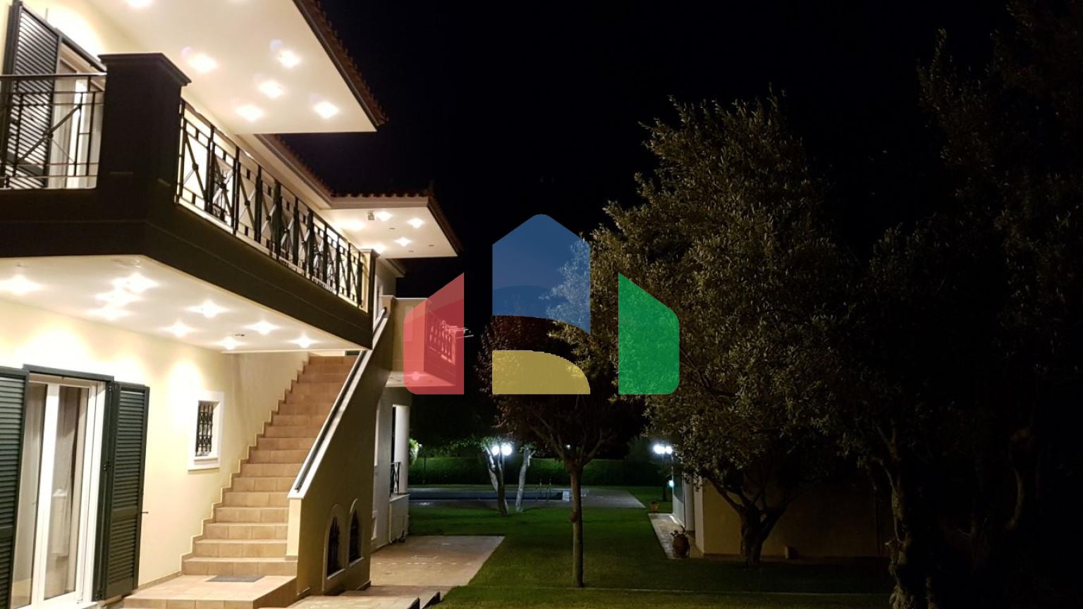 Продажа - Вилла 440 m² Эвия