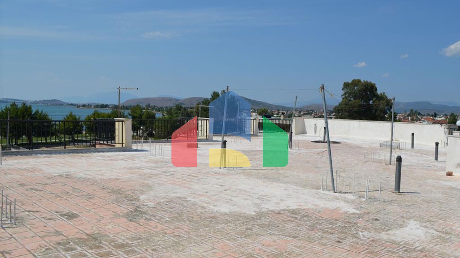 Продаж - Бізнес 600 m² Евія