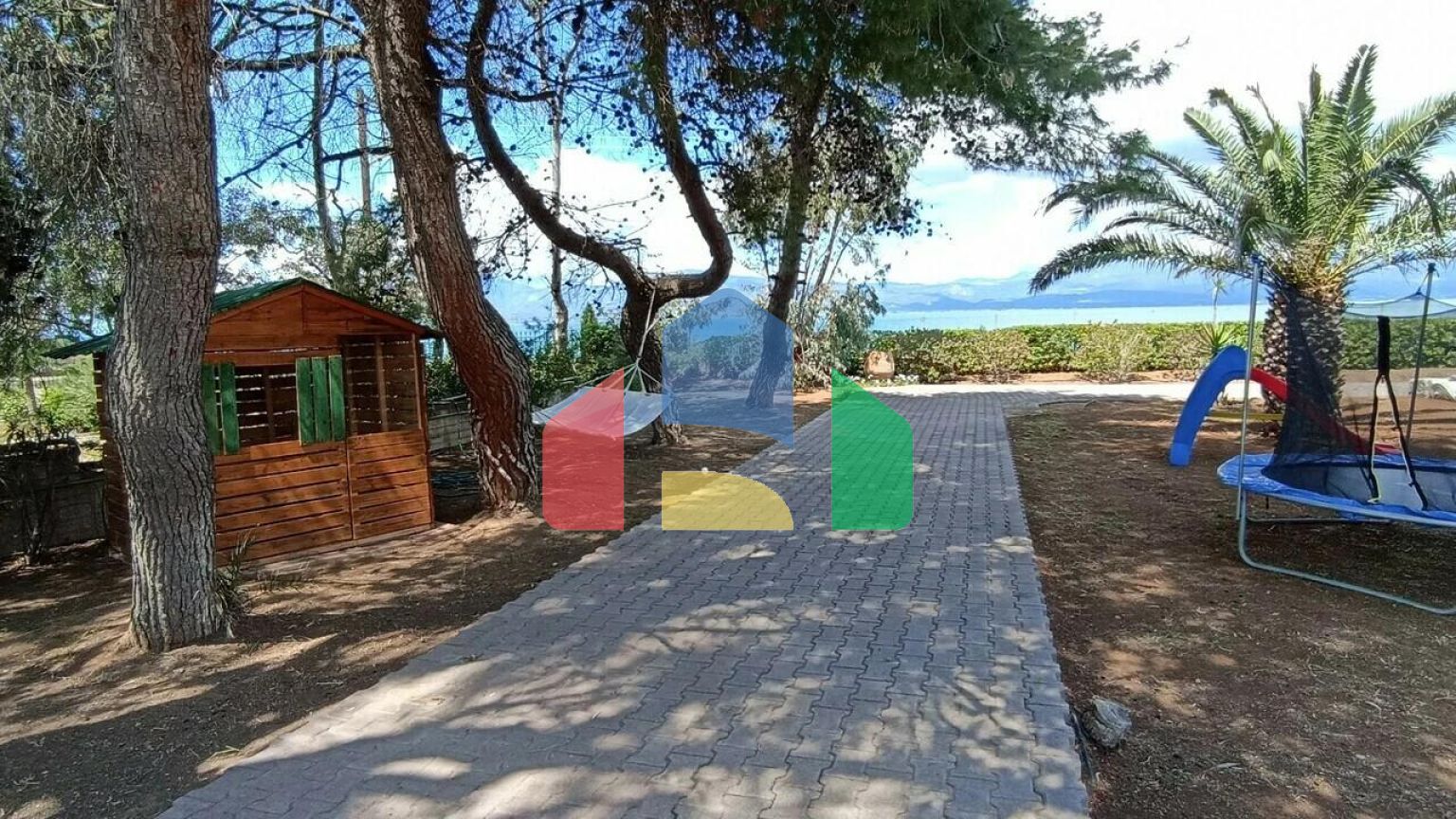 Продажа - Коттедж 200 m² Эвия