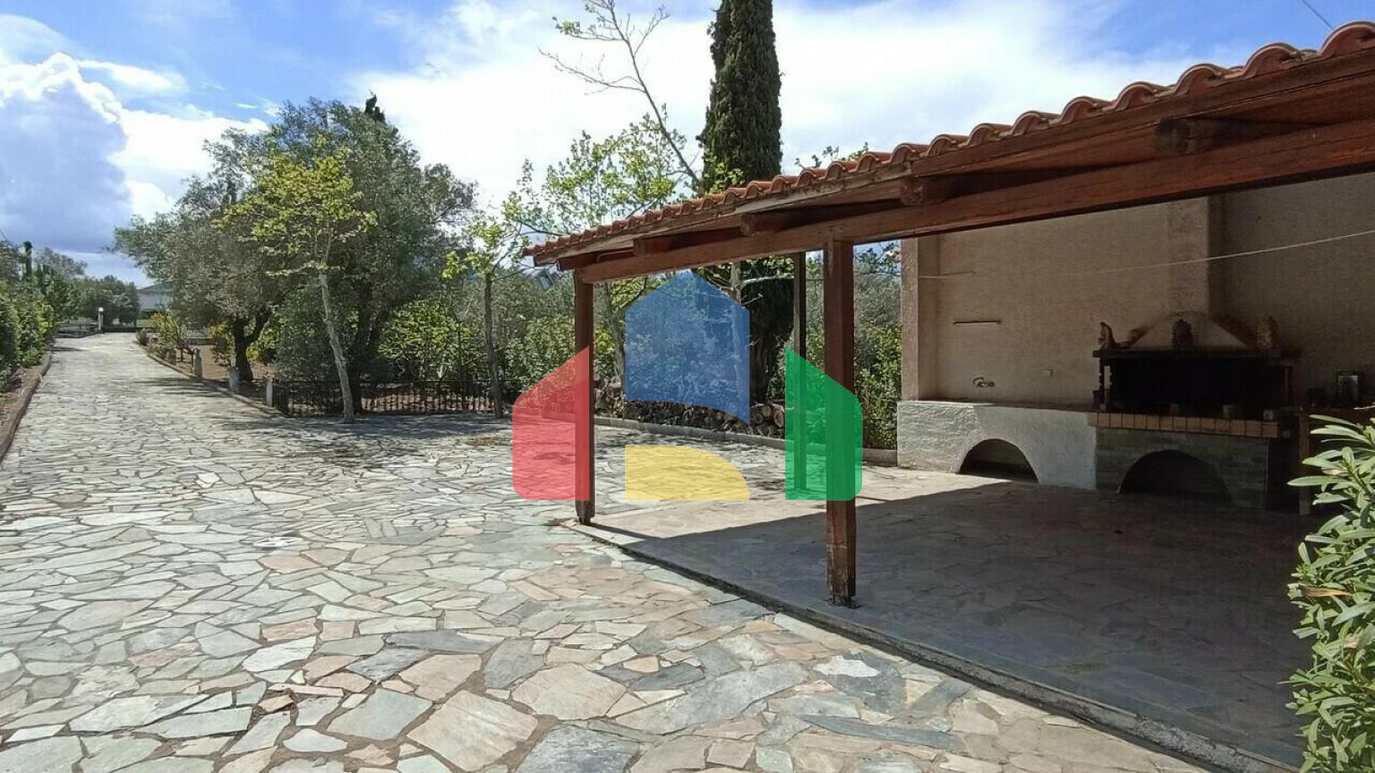 Продажа - Коттедж 200 m² Эвия