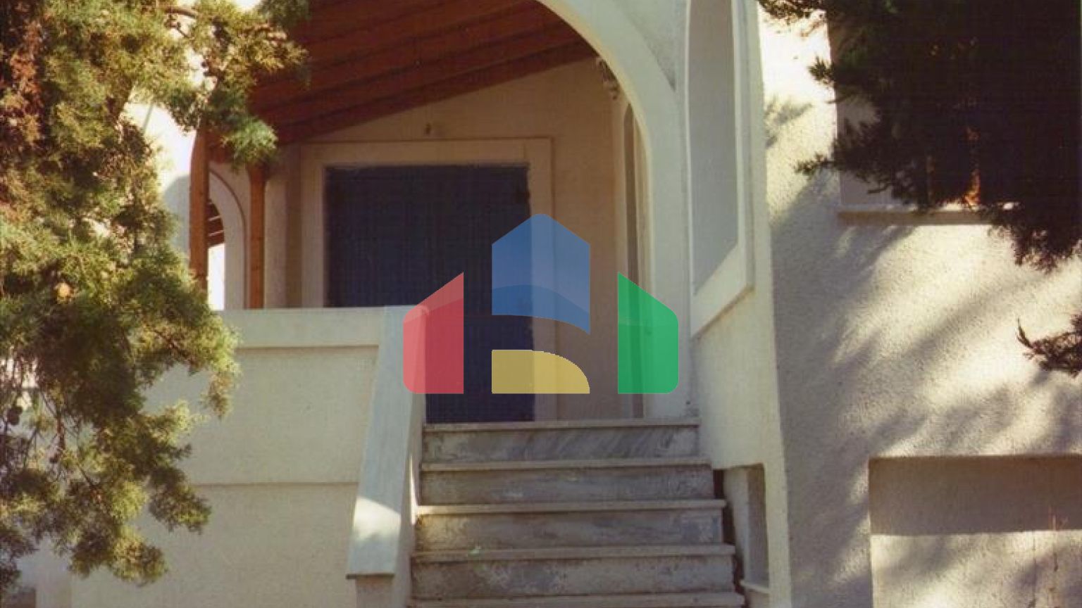 Продаж - Котедж 316 m² Евія