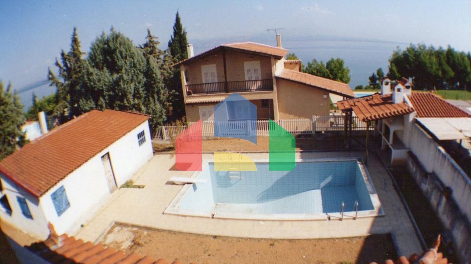 Продаж - Котедж 316 m² Евія