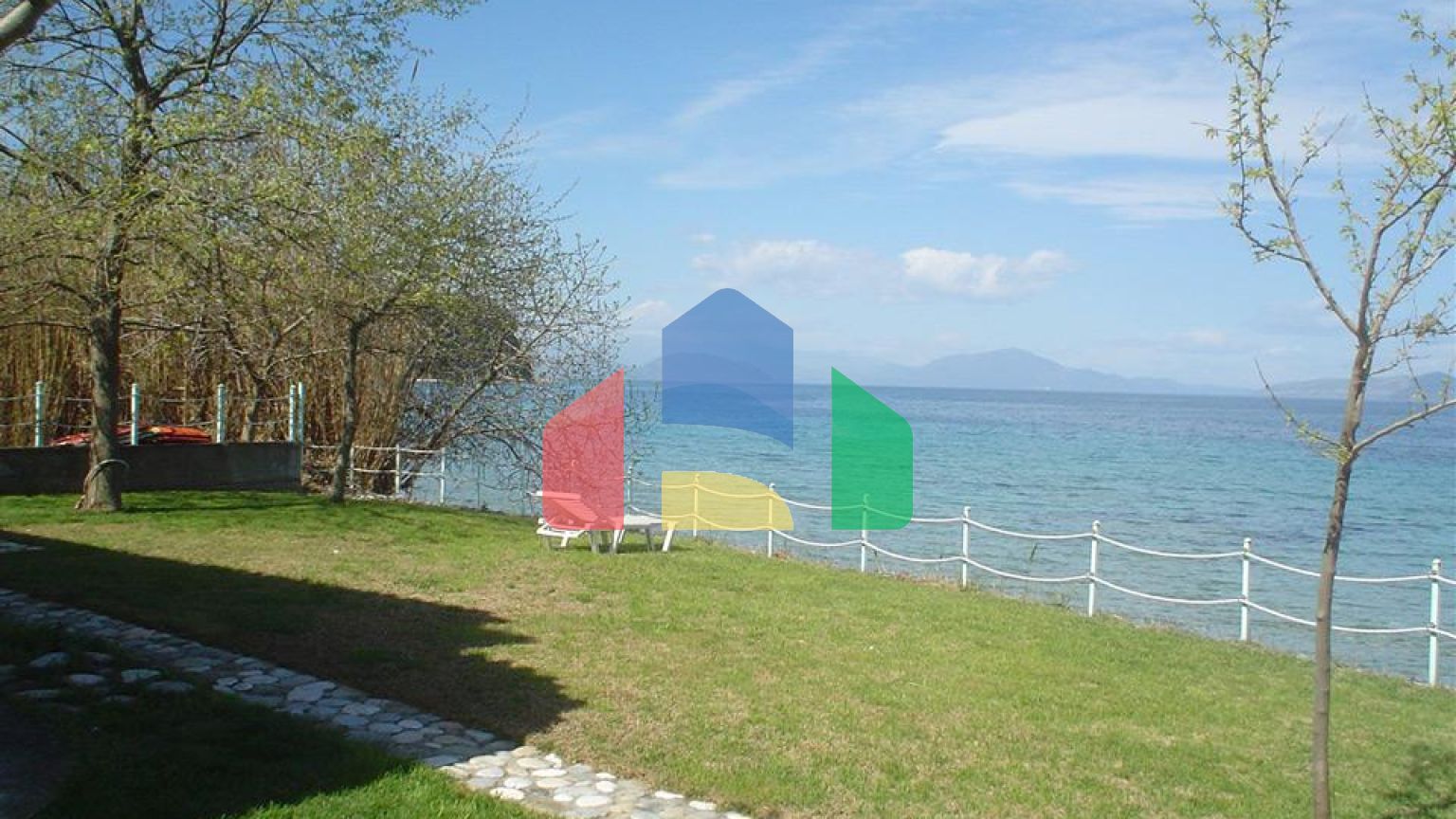 Продаж - Котедж 120 m² Евія