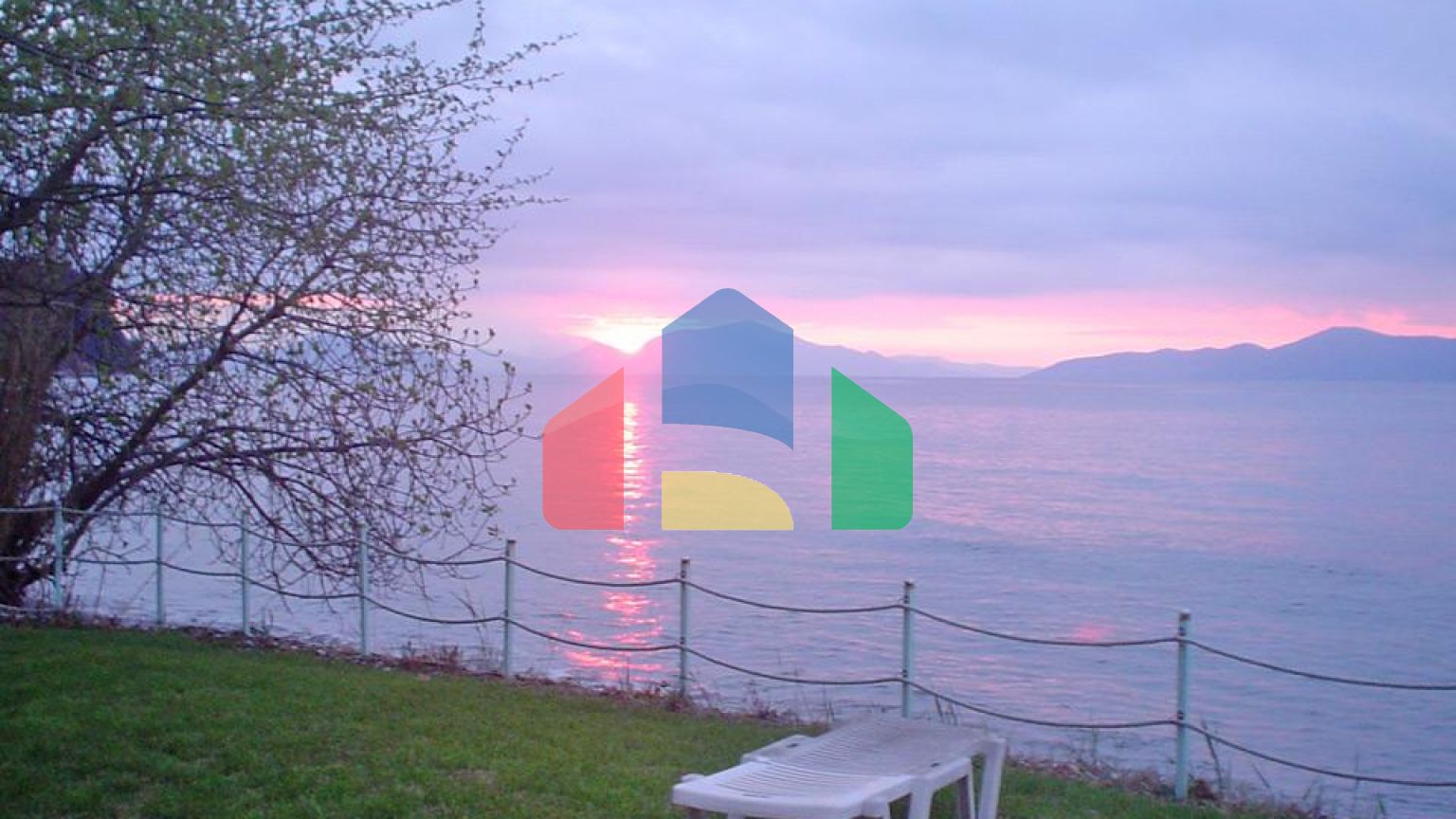 Продаж - Котедж 120 m² Евія