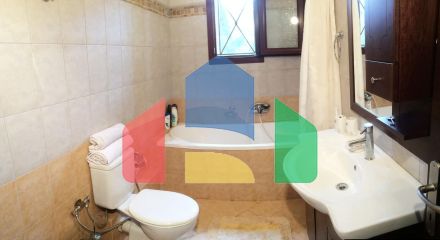 Продаж - Котедж 185 m² Евія