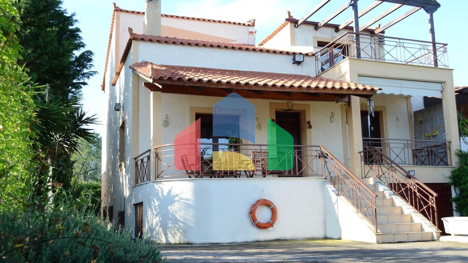 Продаж - Котедж 185 m² Евія