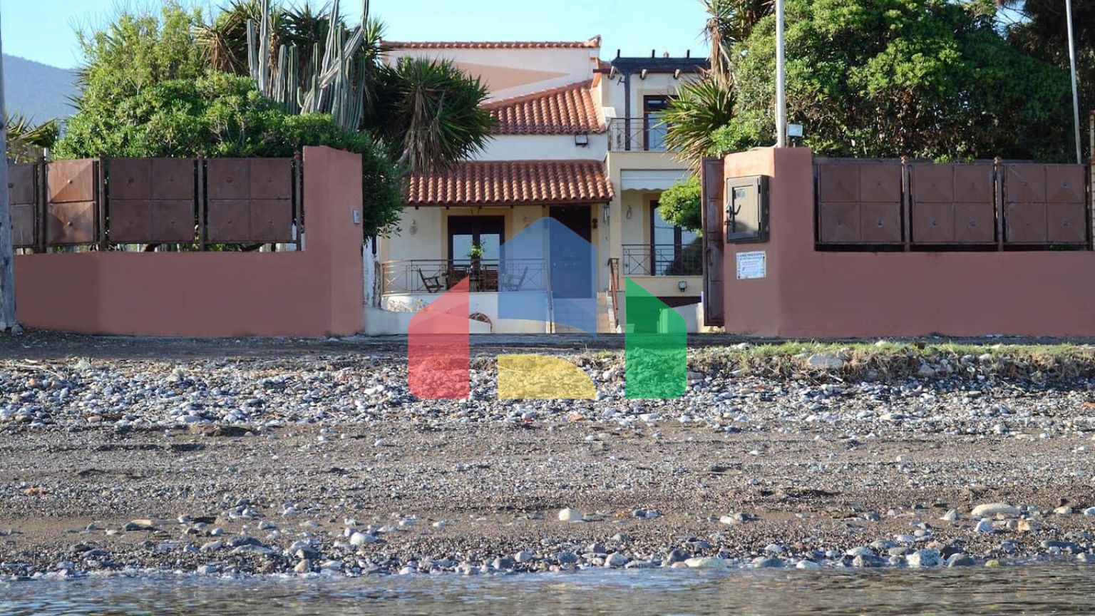 Продаж - Котедж 185 m² Евія