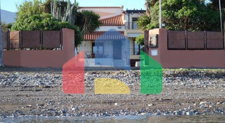 Продаж - Котедж 185 m² Евія